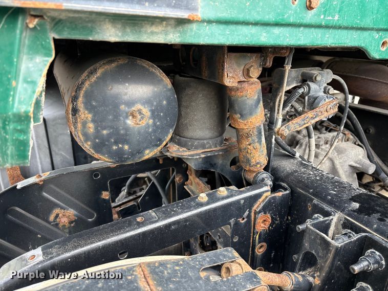 image for item FG1132 2016 Mack CXU613 semi truck