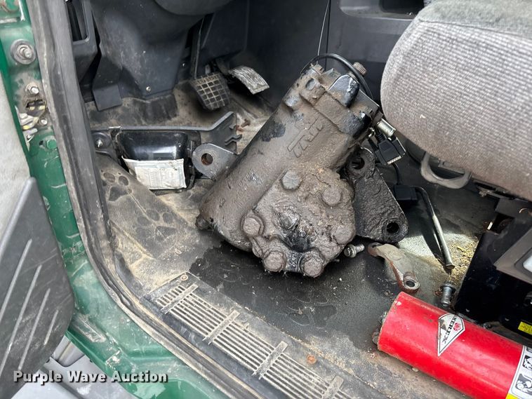 image for item FG1132 2016 Mack CXU613 semi truck