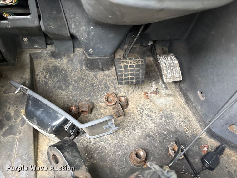 image for item FG1132 2016 Mack CXU613 semi truck