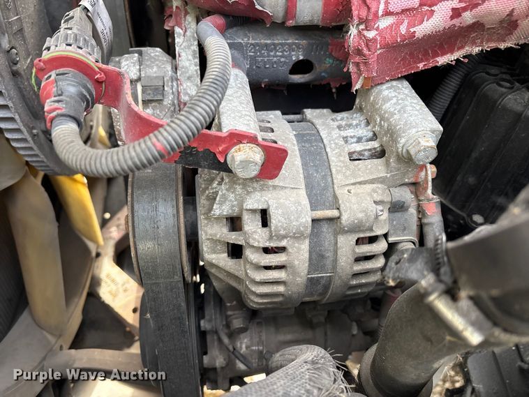 image for item FG1132 2016 Mack CXU613 semi truck