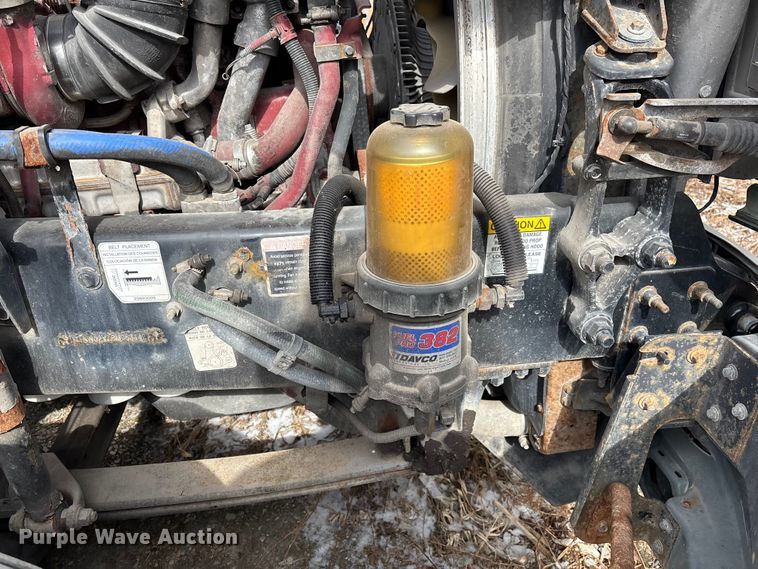 image for item FG1132 2016 Mack CXU613 semi truck