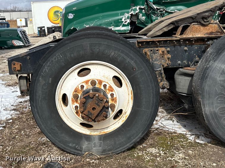 image for item FG1132 2016 Mack CXU613 semi truck