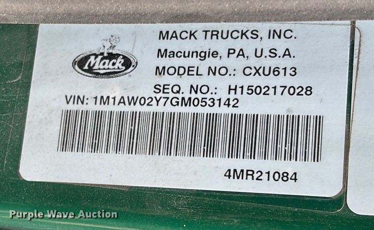 image for item FG1132 2016 Mack CXU613 semi truck