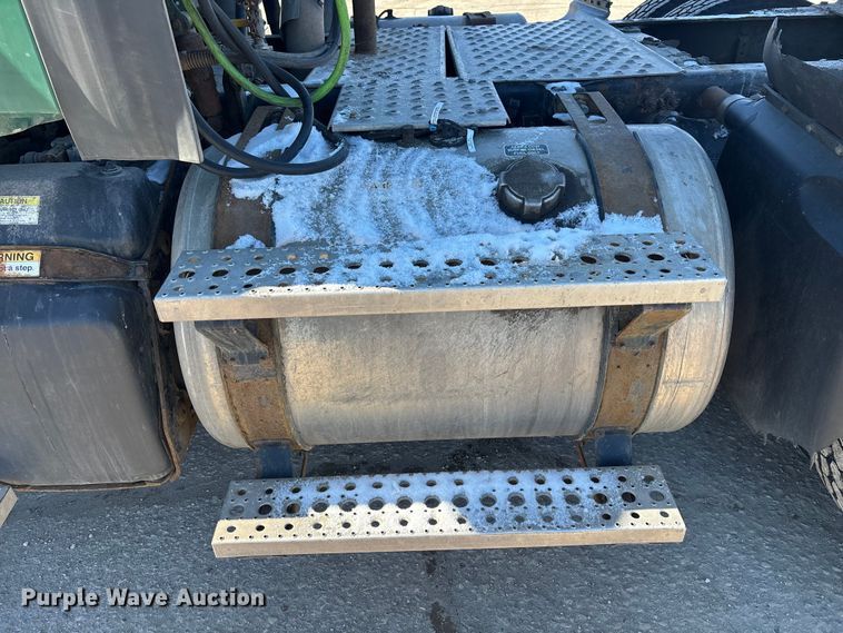 image for item FG1133 2017 Freightliner Cascadia 125 semi truck