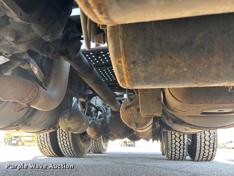 image for item FG1133 2017 Freightliner Cascadia 125 semi truck