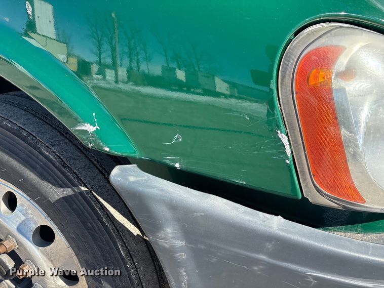 image for item FG1133 2017 Freightliner Cascadia 125 semi truck