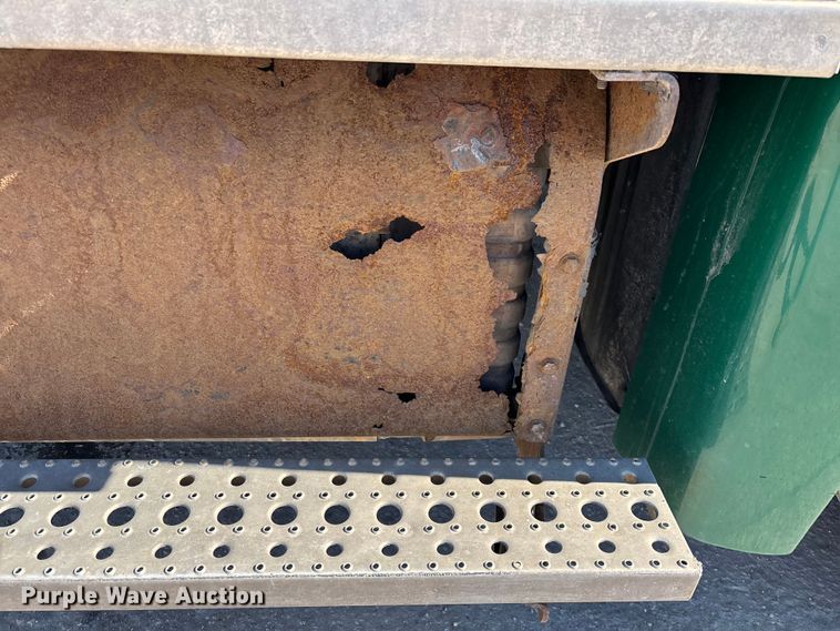 image for item FG1133 2017 Freightliner Cascadia 125 semi truck