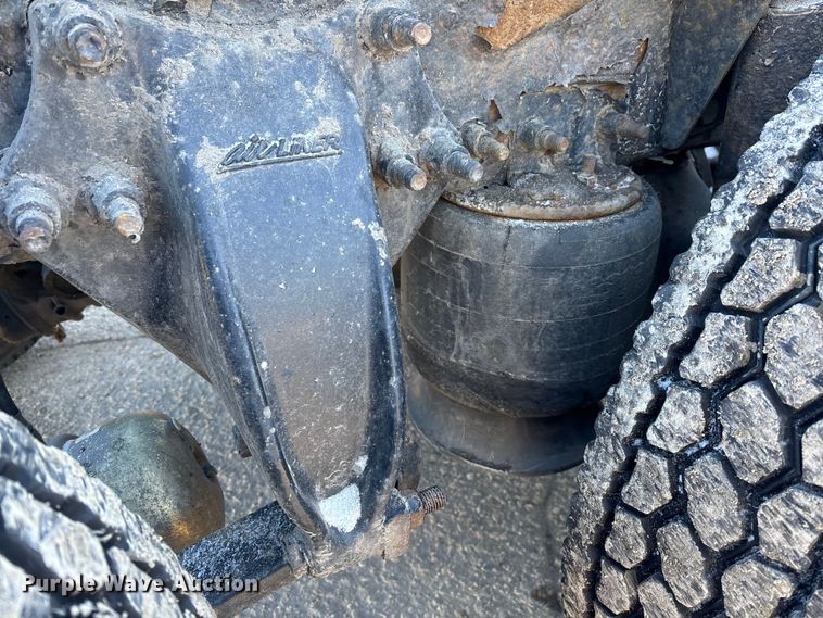 image for item FG1133 2017 Freightliner Cascadia 125 semi truck