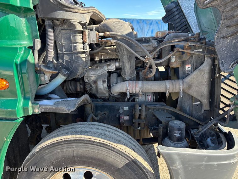 image for item FG1133 2017 Freightliner Cascadia 125 semi truck