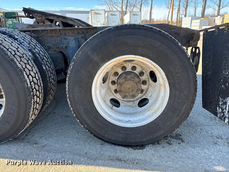 image for item FG1133 2017 Freightliner Cascadia 125 semi truck