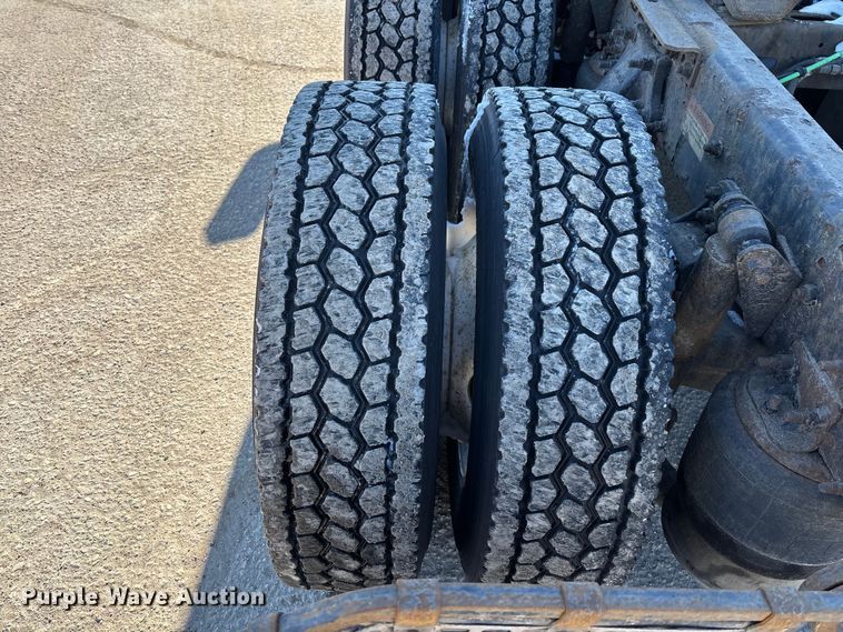 image for item FG1133 2017 Freightliner Cascadia 125 semi truck