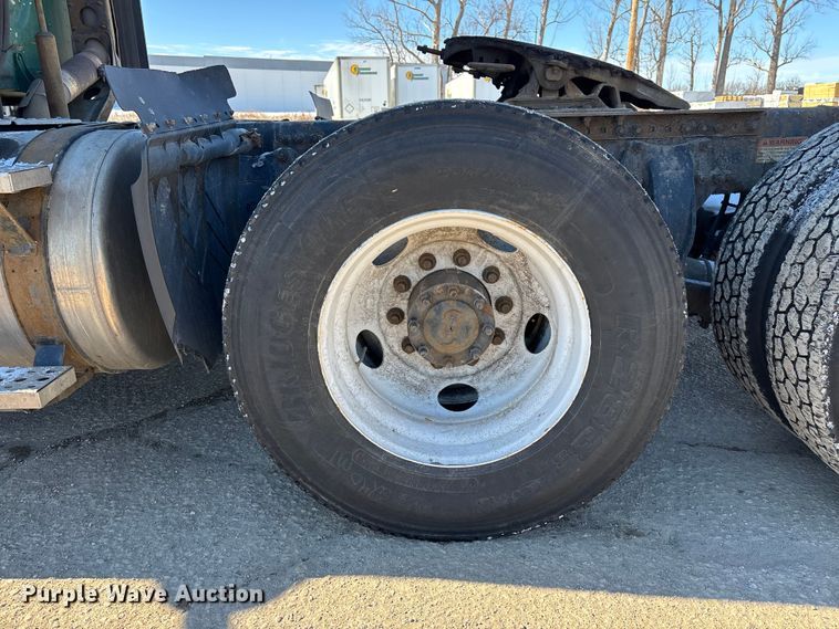 image for item FG1133 2017 Freightliner Cascadia 125 semi truck