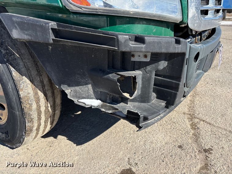 image for item FG1134 2017 Freightliner Cascadia 125 semi truck