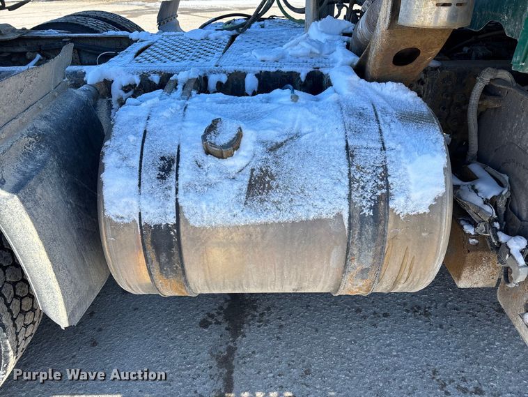 image for item FG1134 2017 Freightliner Cascadia 125 semi truck