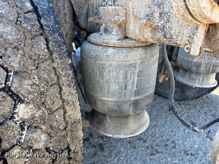 image for item FG1134 2017 Freightliner Cascadia 125 semi truck