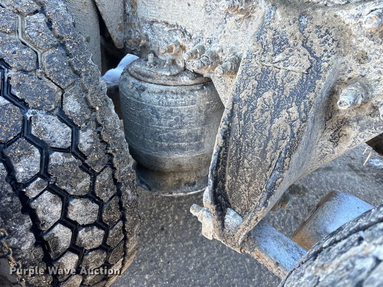 image for item FG1134 2017 Freightliner Cascadia 125 semi truck