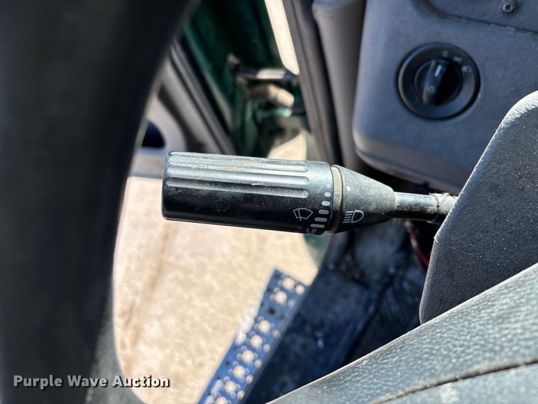 image for item FG1134 2017 Freightliner Cascadia 125 semi truck