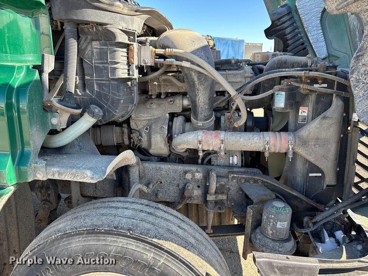 image for item FG1134 2017 Freightliner Cascadia 125 semi truck