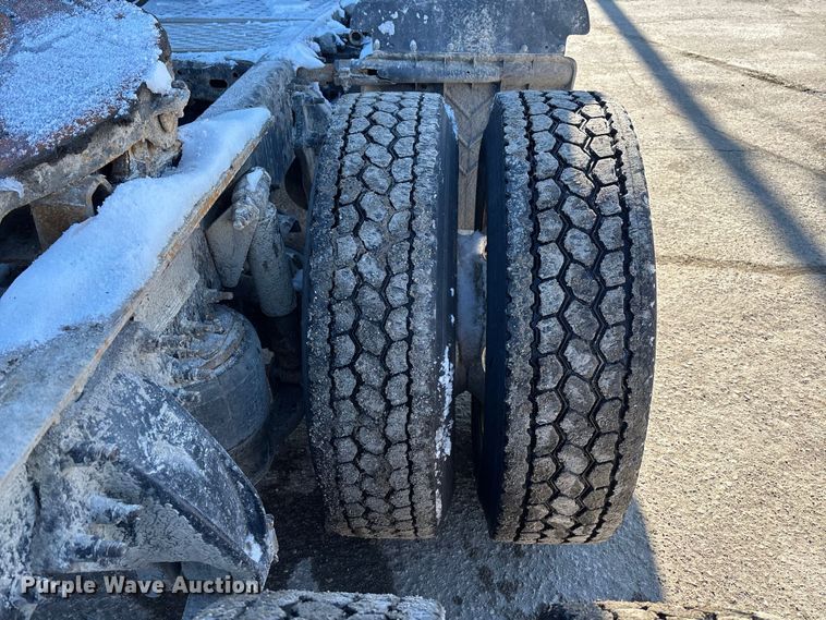 image for item FG1134 2017 Freightliner Cascadia 125 semi truck