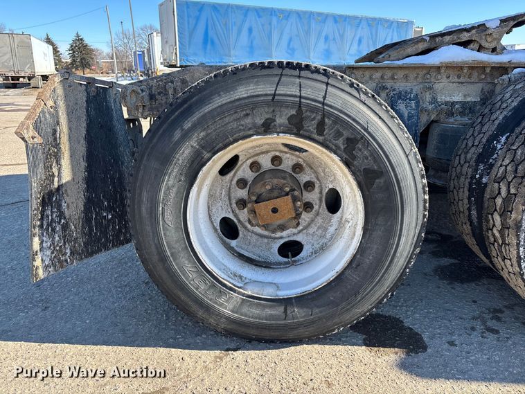 image for item FG1134 2017 Freightliner Cascadia 125 semi truck