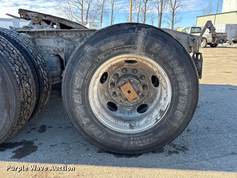 image for item FG1134 2017 Freightliner Cascadia 125 semi truck