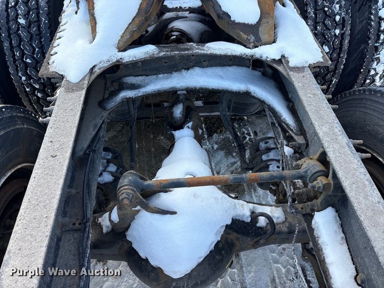 image for item FG1135 2016 Mack CXU613 semi truck