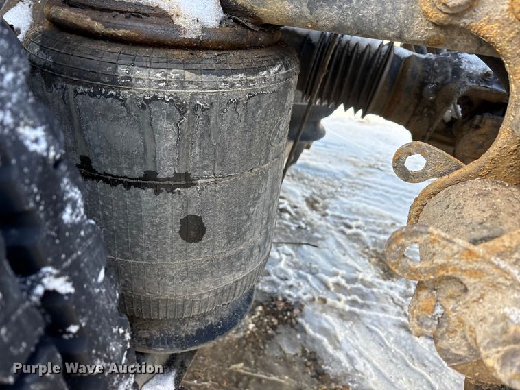 image for item FG1135 2016 Mack CXU613 semi truck