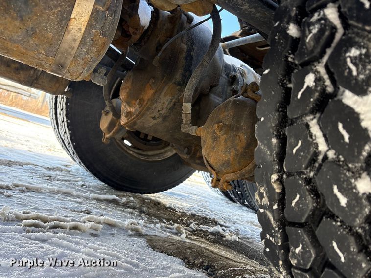 image for item FG1135 2016 Mack CXU613 semi truck