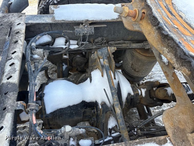 image for item FG1135 2016 Mack CXU613 semi truck