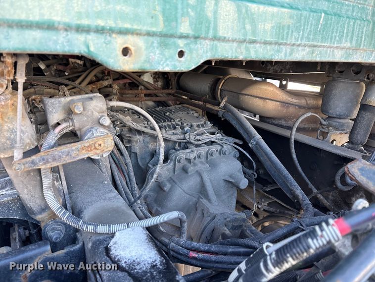 image for item FG1135 2016 Mack CXU613 semi truck