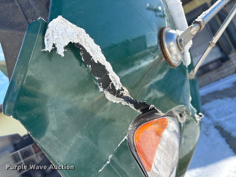 image for item FG1135 2016 Mack CXU613 semi truck