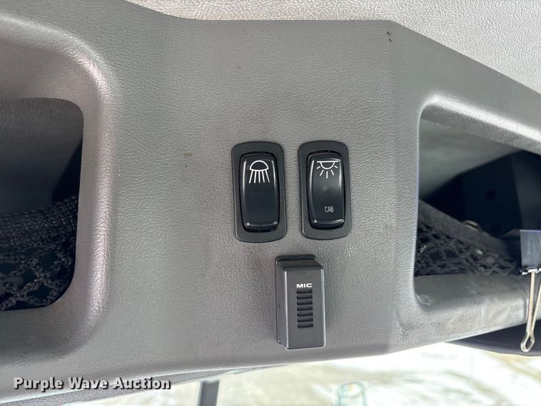 image for item FG1135 2016 Mack CXU613 semi truck