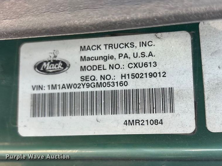 image for item FG1135 2016 Mack CXU613 semi truck