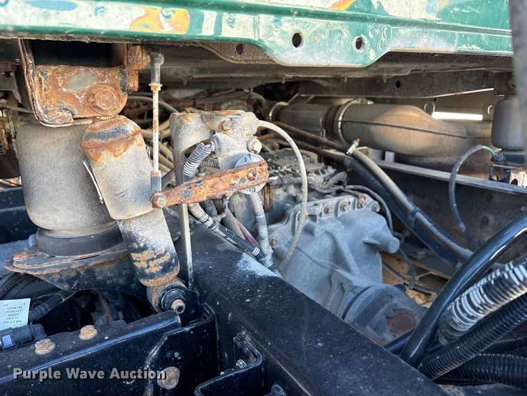 image for item FG1136 2016 Mack CXU613 semi truck