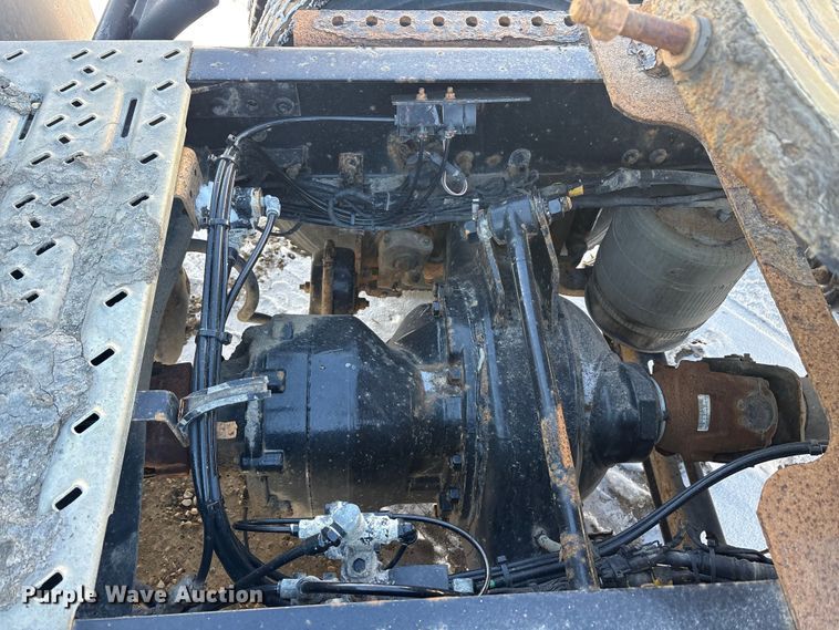 image for item FG1136 2016 Mack CXU613 semi truck