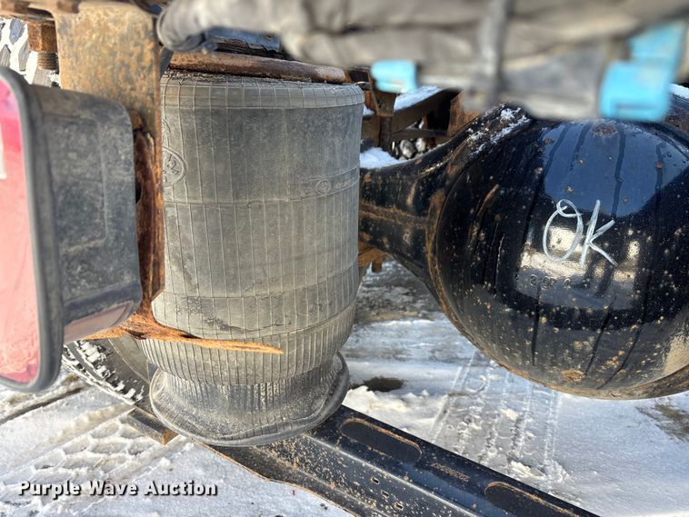 image for item FG1136 2016 Mack CXU613 semi truck