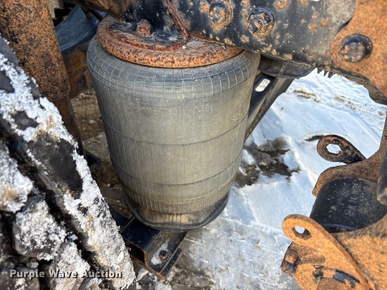 image for item FG1136 2016 Mack CXU613 semi truck