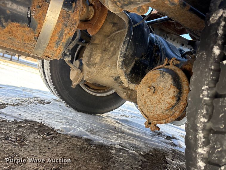 image for item FG1136 2016 Mack CXU613 semi truck