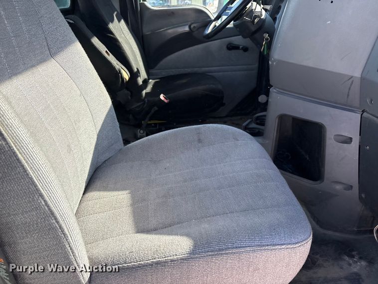 image for item FG1136 2016 Mack CXU613 semi truck