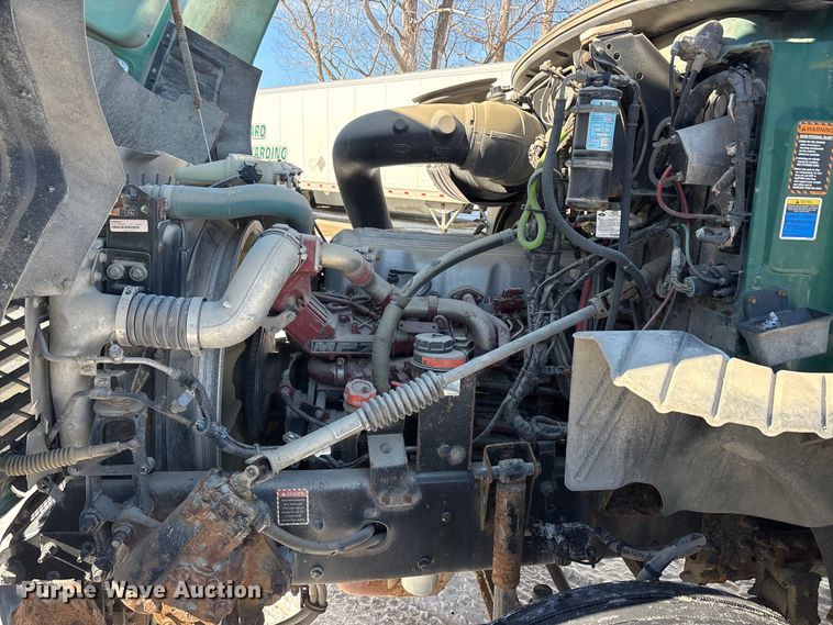 image for item FG1136 2016 Mack CXU613 semi truck