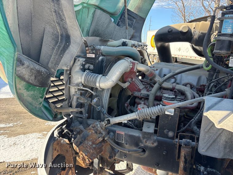 image for item FG1136 2016 Mack CXU613 semi truck