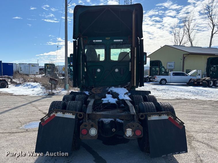 image for item FG1137 2017 Freightliner Cascadia 125 semi truck