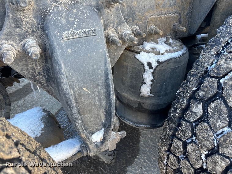 image for item FG1137 2017 Freightliner Cascadia 125 semi truck