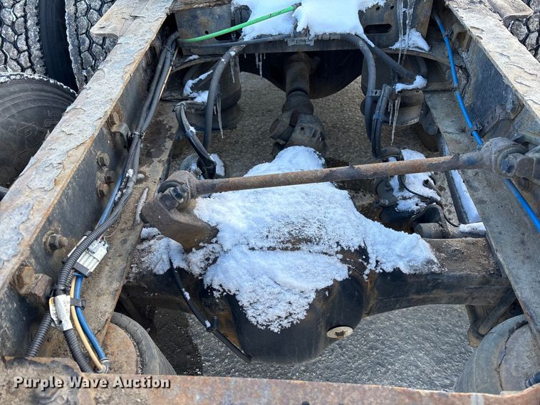 image for item FG1137 2017 Freightliner Cascadia 125 semi truck