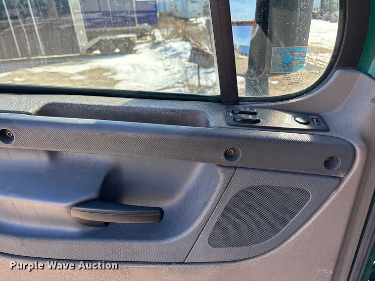 image for item FG1137 2017 Freightliner Cascadia 125 semi truck