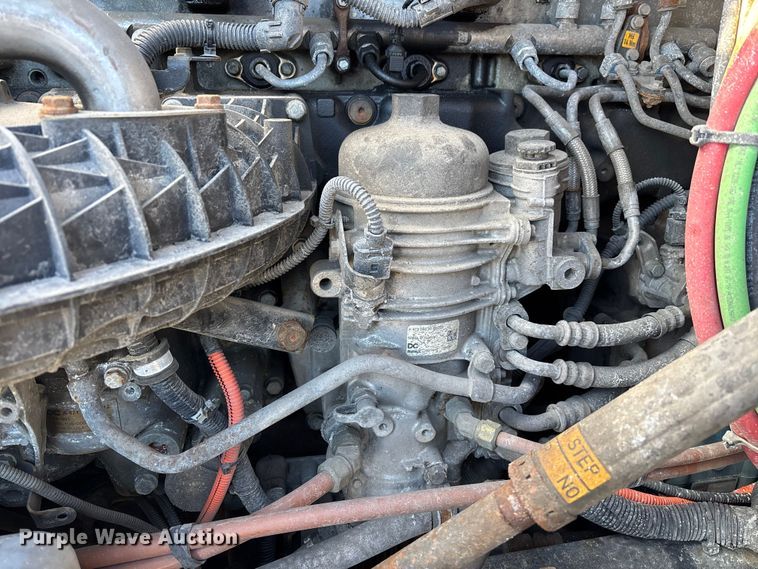 image for item FG1137 2017 Freightliner Cascadia 125 semi truck