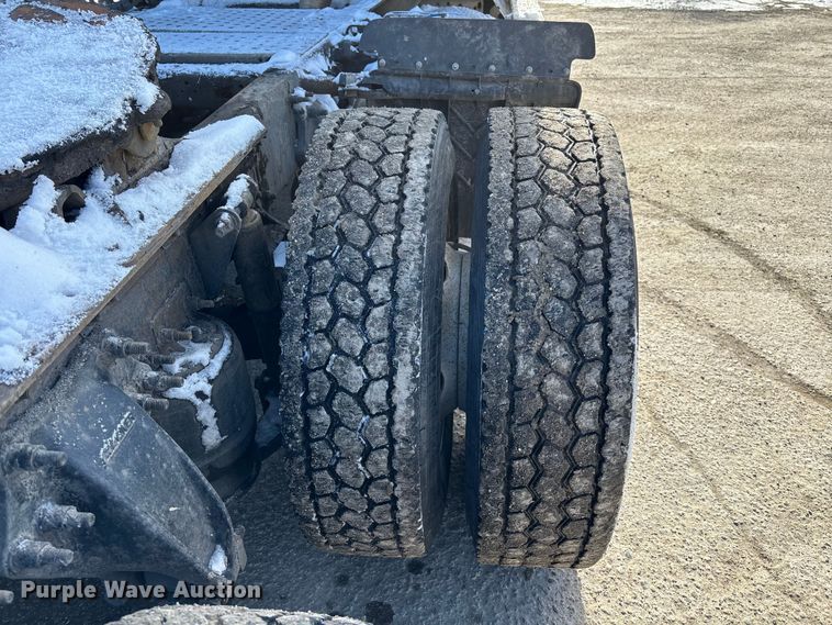 image for item FG1137 2017 Freightliner Cascadia 125 semi truck