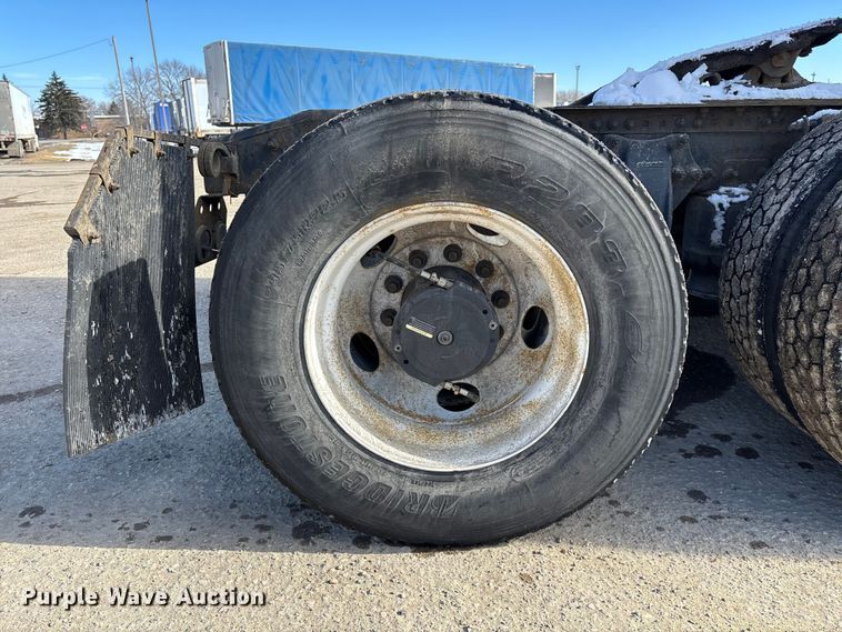 image for item FG1137 2017 Freightliner Cascadia 125 semi truck