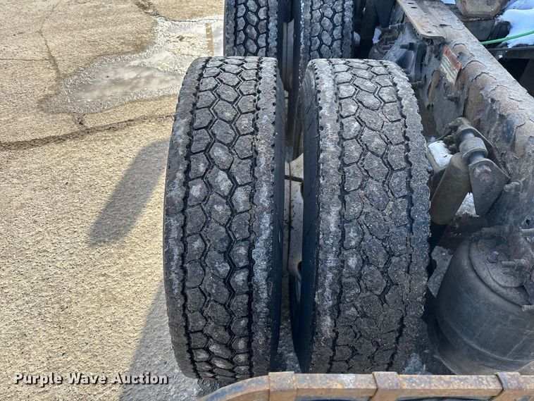 image for item FG1137 2017 Freightliner Cascadia 125 semi truck