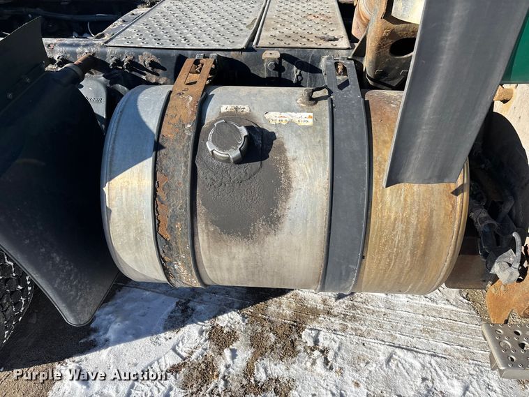 image for item FG1138 2017 Freightliner Cascadia 125 semi truck